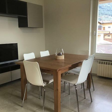 דירות אסנצה די ברנצונה Casa Claudia מראה חיצוני תמונה