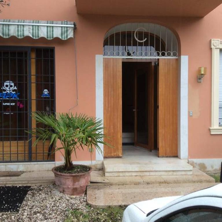 דירות אסנצה די ברנצונה Casa Claudia חדר תמונה