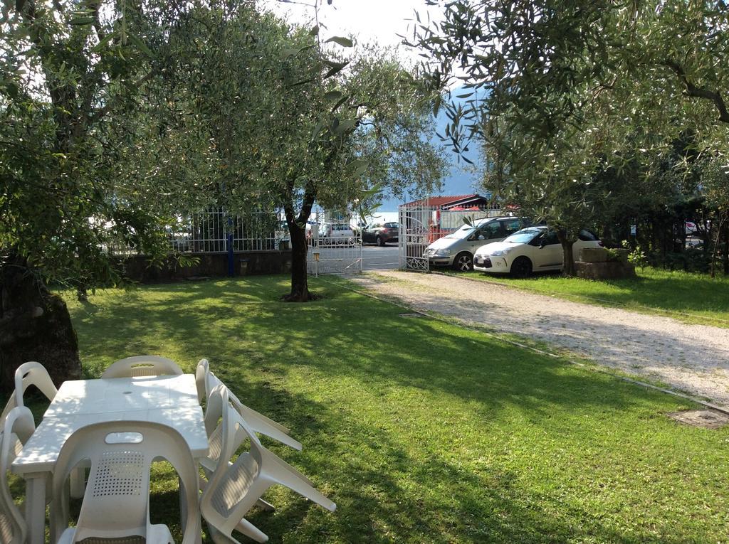 דירות אסנצה די ברנצונה Casa Claudia חדר תמונה