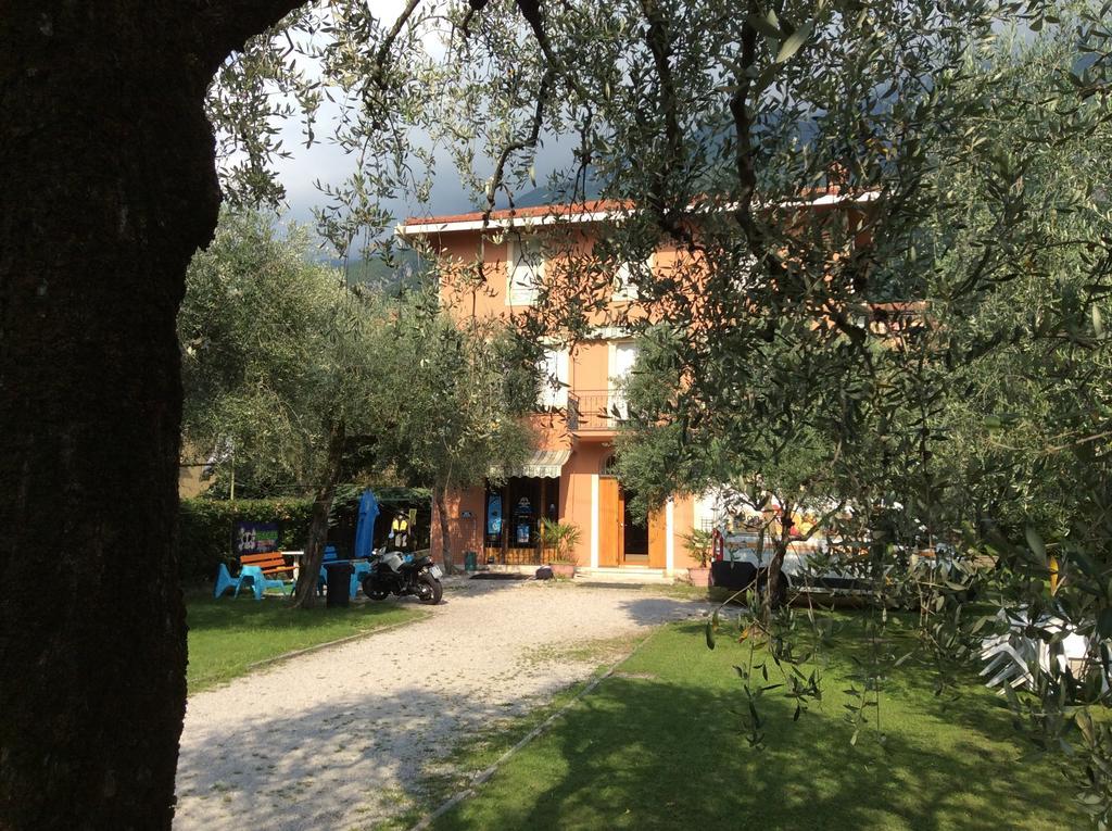 דירות אסנצה די ברנצונה Casa Claudia חדר תמונה