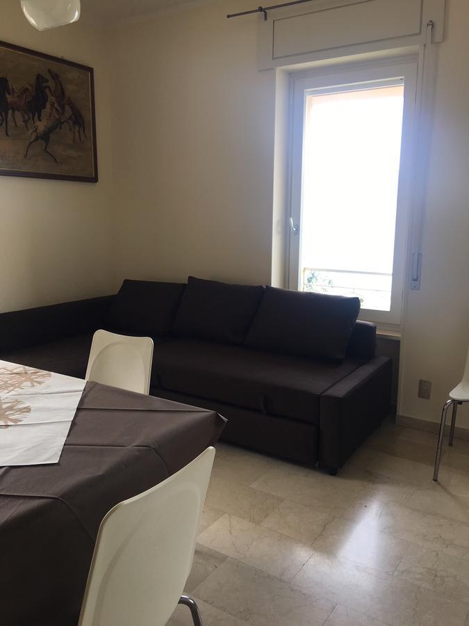 דירות אסנצה די ברנצונה Casa Claudia מראה חיצוני תמונה